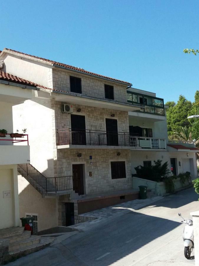 Apartmani Ivona Podgora Ngoại thất bức ảnh